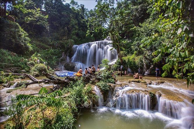 Mu waterfall during rainy season. VNA Photo: Trọng Đạt