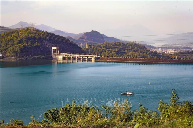 A scenery of Hoa Binh Lake. VNA Photo: Trọng Đạt