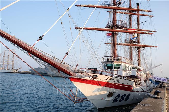 Sailing Ship 286-Le Quy Don at Port of Changi. VNA Photo: Lê Dương