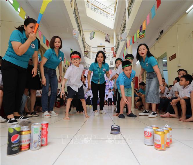 Các đơn vị, nhà trường có thể lựa chọn các trò chơi dân gian để phù hợp với điều kiện của đơn vị, địa phương. Ảnh: Thanh Tùng - TTXVN
