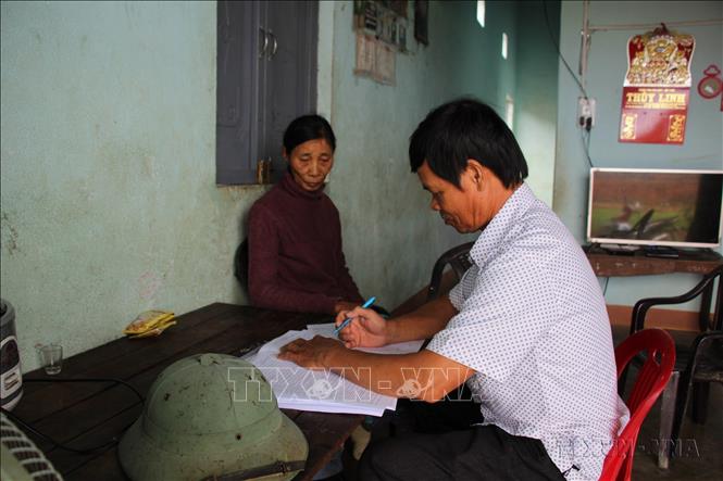 Tỉnh Đắk Lắk triển khai công tác rà soát hộ nghèo, hộ cận nghèo năm 2020, nhằm đảm bảo tính khách quan, công khai, dân chủ, có ý kiến tham gia của người dân về kết quả rà soát. Ảnh: Hoài Thu - TTXVN