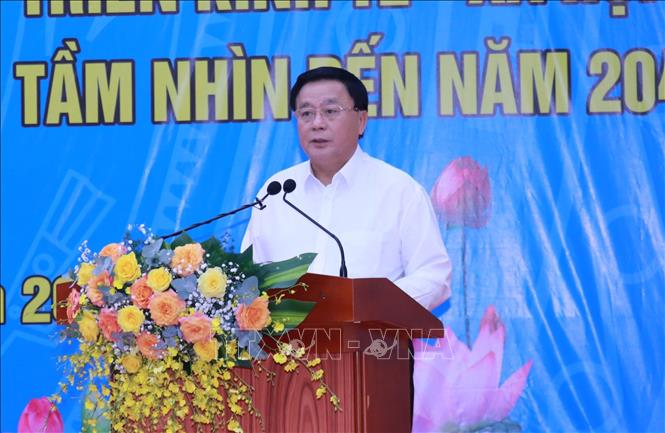 Giáo sư, Tiến sĩ Nguyễn Xuân Thắng, Giám đốc Học viện Chính trị quốc gia Hồ Chí Minh, Chủ tịch Hội đồng Lý luận Trung ương phát biểu chỉ đạo tại Hội thảo. Ảnh: Sỹ Tuyên - TTXVN