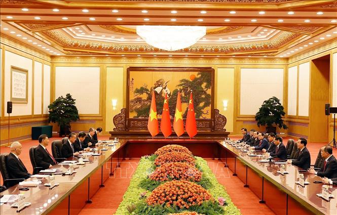 President Vo Van Thuong meets with General Secretary of the Communist Party of China Central Committee and President of China Xi Jinping in Beijing on October 20. VNA Photo: Thống Nhất