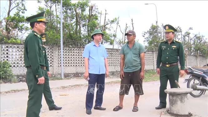 Tuyên truyền về dự án xây dựng bến số 3, Dự án cảng container Long Sơn. Ảnh: TTXVN phát