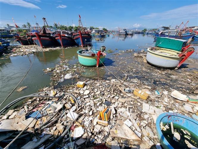 Ô nhiễm rác thải ở nhiều vùng nông thôn, miền biển tại Ninh Thuận ...