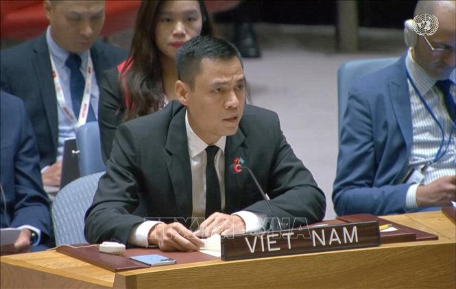 Đại sứ Đặng Hoàng Giang, Trưởng Phái đoàn thường trực Việt Nam tại LHQ, phát biểu tại phiên họp. Ảnh: TTXVN phát