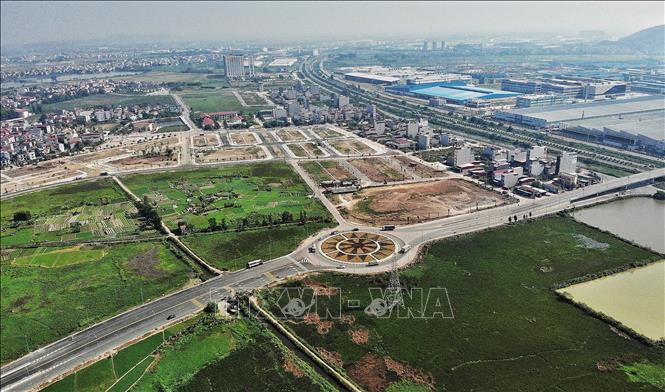 Công trình cầu vượt thuộc dự án đầu tư xây dựng cầu vượt 295 B trên đường vành đai IV hợp long cuối tháng 9/2023 vừa qua, vượt tiến độ 13 tháng. Ảnh: Danh Lam -TTXVN