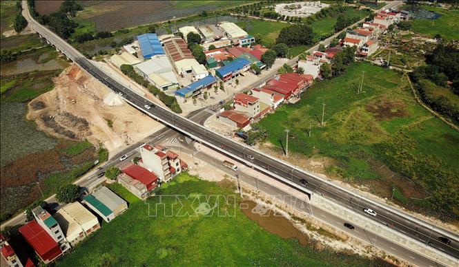 Công trình cầu vượt thuộc dự án đầu tư xây dựng cầu vượt 295 B trên đường vành đai IV hợp long cuối tháng 9/2023 vừa qua, vượt tiến độ 13 tháng. Ảnh: Danh Lam -TTXVN