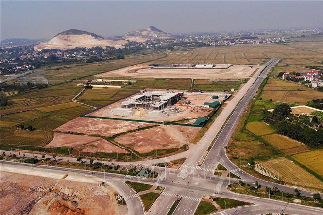 Toàn cảnh Quần thể văn hoá, thể thao Việt Yên có quy mô hơn 17 ha, tổng mức đầu tư 3 giai đoạn trên 500 tỷ đồng đang được xây dựng. Ảnh: Danh Lam-TTXVN