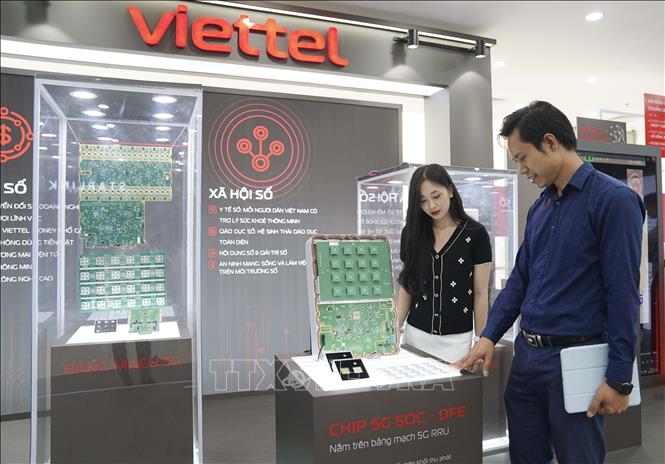 Tập đoàn Công nghiệp-Viễn thông Quân đội (Viettel) công bố chip 5G tại Triển lãm Quốc tế Đổi mới sáng tạo Việt Nam 2023 (VIIE 2023). Ảnh: Minh Quyết - TTXVN