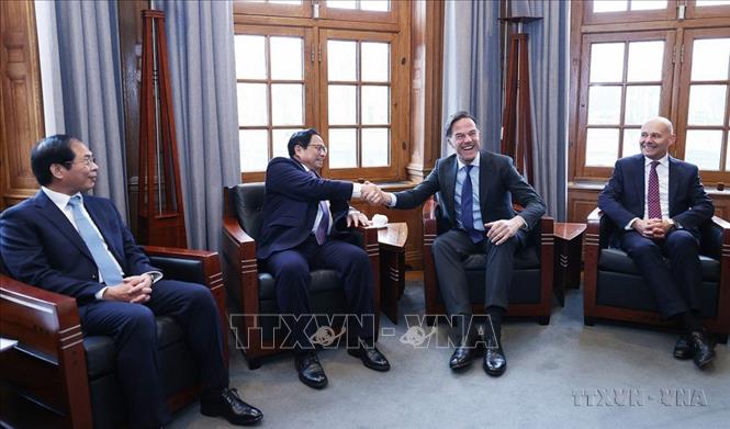 Thủ tướng Hà Lan Mark Rutte chủ trì Lễ đón Thủ tướng Chính phủ Phạm Minh Chính thăm chính thức Vương quốc Hà Lan, sáng 12/12/2022. Ảnh: Dương Giang-TTXVN


