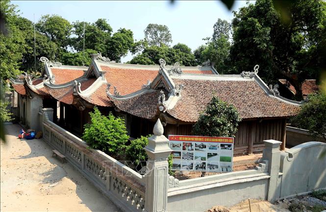 Miếu Hai Thôn có kiến trúc kiểu chữ Tam, gồm 3 hạng mục tiền tế, trung tế và hậu cung. Ảnh: Thế Duyệt – TTXVN 
