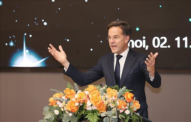 Prime Minister of the Netherlands Mark Rutte speaks at the Vietnam-Netherlands High-tech Business Forum. VNA Photo: Dương Giang