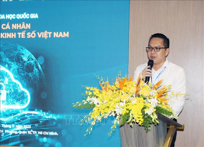 Tiến sĩ Nguyễn Thanh Hòa, Trưởng phòng Thông tin Điện tử, Sở Thông tin và Truyền thông Thành phố Hồ Chí Minh phát biểu tại Hội thảo. Ảnh: Mỹ Phương - TTXVN.