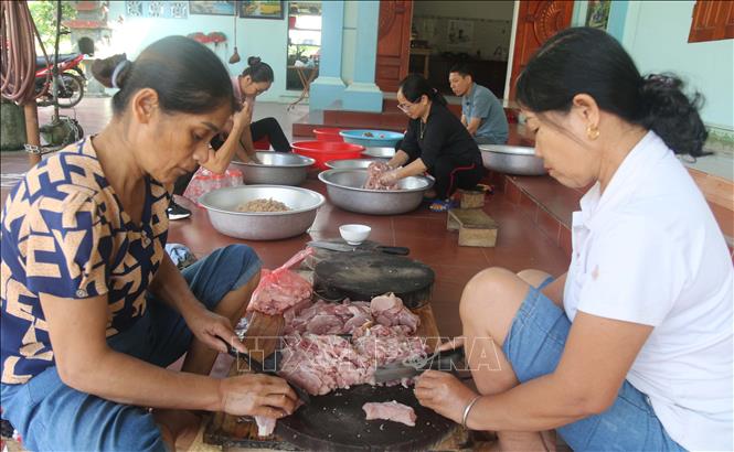Cơ sở sản xuất thịt chua đu đủ cô Hoàng Thị Sáu tại khu 2B, xã Tân Phú, huyện Tân Sơn (Phú Thọ). Ảnh: Tạ Toàn - TTXVN