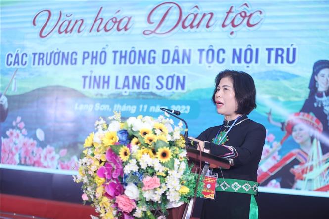 Phó Giám đốc Sở Giáo dục và Đào tạo tỉnh Lạng Sơn Hà Thị Khánh Vân phát biểu Khai mạc Ngày hội văn hóa dân tộc các trường Phổ thông dân tộc nội trú tỉnh Lạng Sơn năm 2023. Ảnh: Anh Tuấn – TTXVN