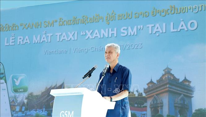 Ông Anouphap Tounalom, Bí thư Thành ủy kiêm Chủ tịch HĐND Thành phố Viêng Chăn, phát biểu tại lễ khai trương. Ảnh: Phạm Kiên - Phóng viên TTXVN tại Lào