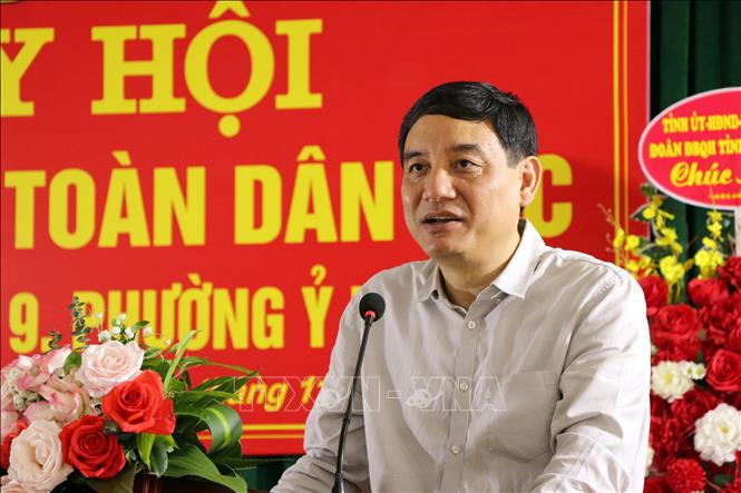 Đồng chí Nguyễn Đắc Vinh phát biểu tại Ngày hội Đại đoàn kết toàn dân tộc Khu dân cư tổ 9, phường Ỷ La, thành phố Tuyên Quang. Ảnh: Vũ Quang - TTXVN
