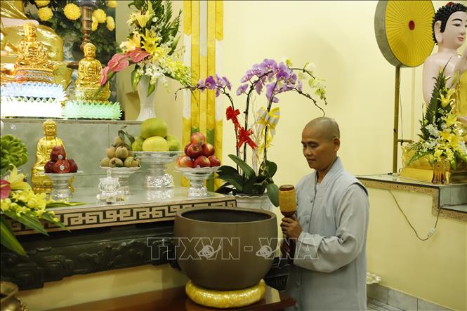 Sư cô Hương Phước, Phó Trụ trì chùa Diệu Giác. Ảnh: Phạm Kiên - PV TTXVN tại Lào