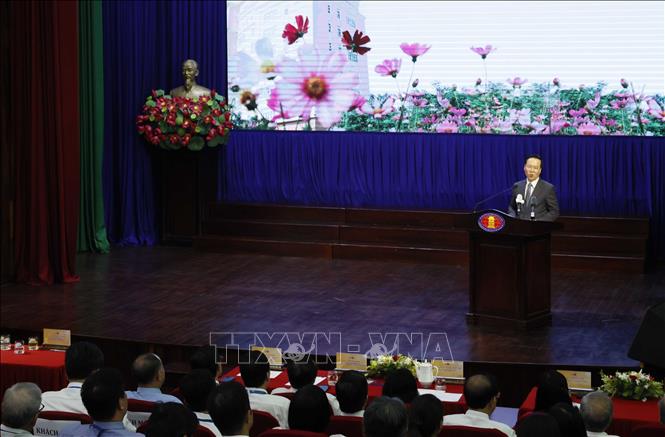  Chủ tịch nước Võ Văn Thưởng nói chuyện với thầy cô giáo, sinh viên Trường Đại học Khoa học xã hội và Nhân văn. Ảnh: Thống Nhất – TTXVN
