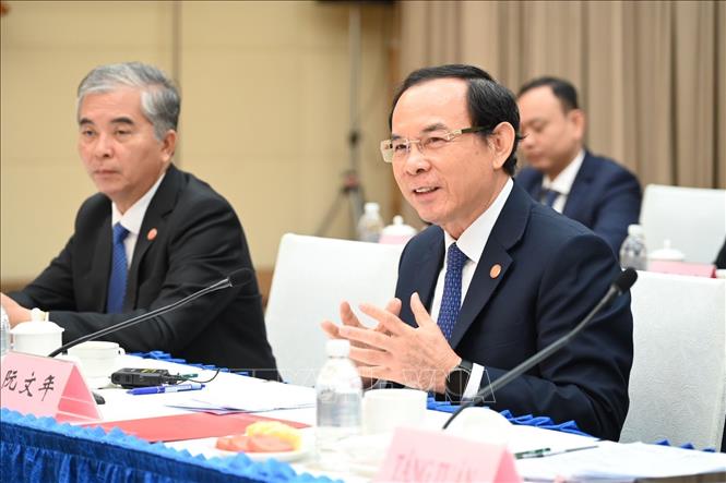 Bí thư Thành ủy TP Hồ Chí Minh Nguyễn Văn Nên phát biểu tại buổi làm việc với Trường Đảng Thành ủy Thượng Hải. Ảnh: TTXVN phát