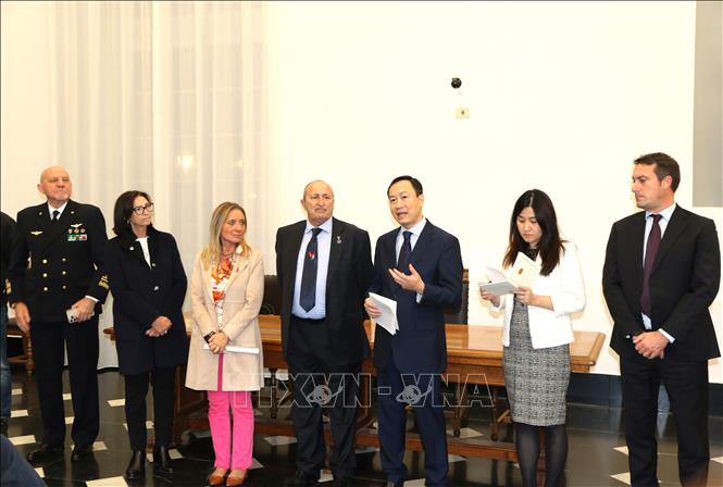 Đại sứ Việt Nam tại Italy Dương Hải Hưng phát biểu. Ảnh: Trường Dụy - PV TTXVN tại Italy