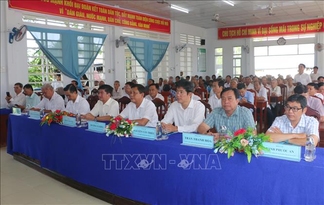 Đại biểu tham gia ngày hội Đại đoàn kết toàn dân tộc tại khu dân cư ở thị xã Ngã Năm, tỉnh Sóc Trăng. Ảnh Tuấn Phi-TTXVN