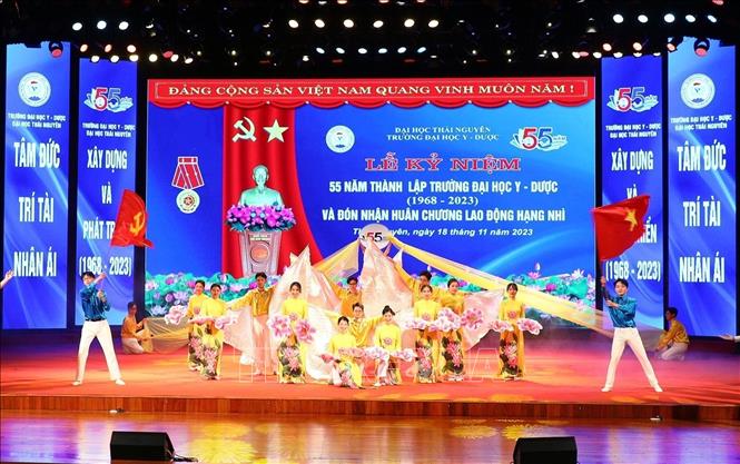Lễ kỷ niệm 55 năm thành lập Trường Đại học Y – Dược, Đại học Thái Nguyên. Ảnh: Thu Hằng-TTXVN
