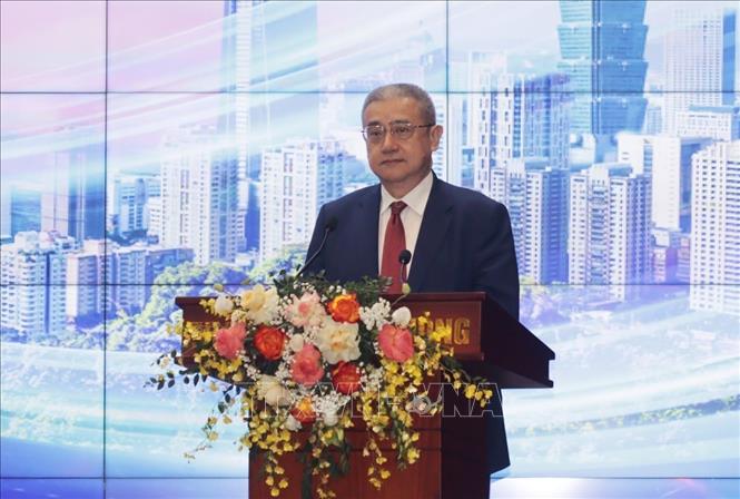 Ông Hoàng Tề Nguyên, Nhà sáng lập Liên minh Ảnh hưởng Đông Nam Á phát biểu tại chương trình. Ảnh: TTXVN phát.