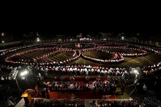 Xòe Thái được UNESCO công nhận là Di sản văn hóa phi vật thể đại diện của nhân loại năm 2022. Ảnh: Thanh Hà - TTXVN