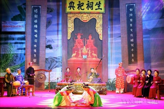 Năm 2009, nghệ thuật Ca trù của Việt Nam chính thức được UNESCO công nhận là Di sản văn hóa phi vật thể cần được bảo vệ khẩn cấp của nhân loại. Ảnh: Công Tường - TTXVN