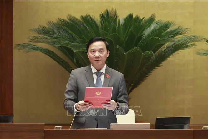 Phó Chủ tịch Quốc hội Nguyễn Khắc Định điều hành phiên họp. Ảnh: Doãn Tấn - TTXVN