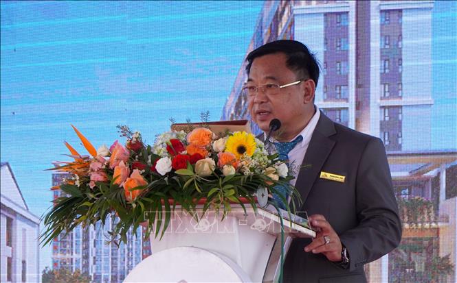 Ông Hoàng Quốc Tiệp, Tổng Giám đốc Công ty Cổ phần khai thác xây dựng vận tải Phương Nam, chủ đầu tư dự án, phát biểu tại lễ khởi công. Ảnh: Nhựt An - TTXVN