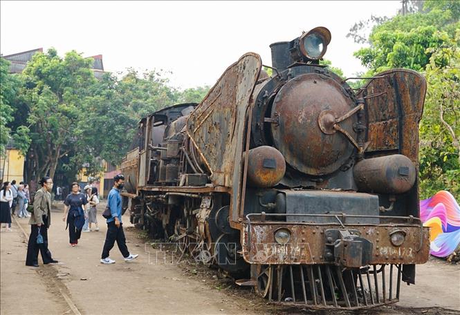 Du lịch Việt Nam: Nhà máy xe lửa Gia Lâm - di sản công