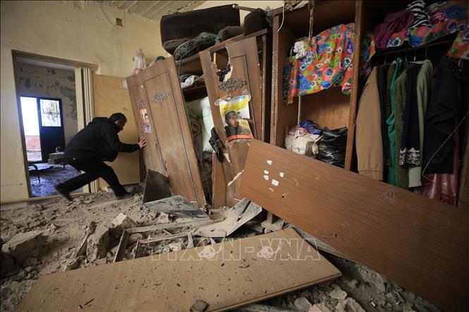 Một ngôi nhà bị phá hủy sau vụ oanh tạc của quân đội Israel xuống thị trấn Mhaibib, Liban ngày 24/11/2023. Ảnh: THX/TTXVN