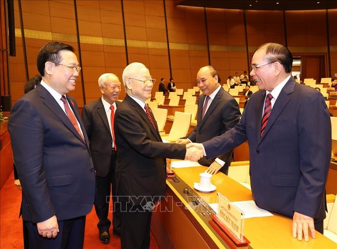 Tổng Bí thư Nguyễn Phú Trọng với các đồng chí lãnh đạo, nguyên lãnh đạo Đảng và Nhà nước. Ảnh: Trí Dũng –TTXVN