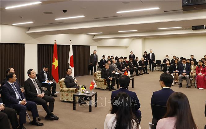 President Vo Van Thuong visits Kyushu University. VNA Photo: Thống Nhất 