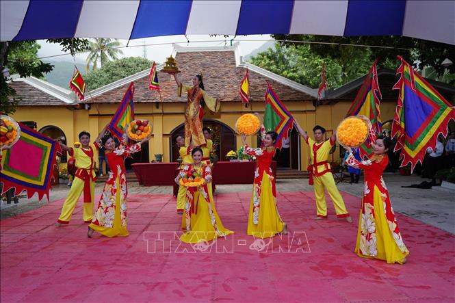 Màn múa khai Lễ giỗ Bà Phi Yến lần thứ 238 tại Di tích An Sơn Miếu. Ảnh: Huỳnh Sơn - TTXVN