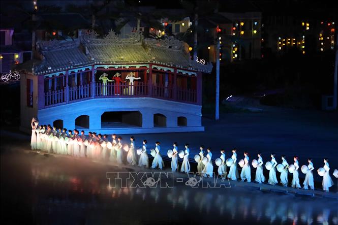 Chương trinh nghệ thuật thực cảnh tái hiện các văn hóa, lịch sử của vùng đất di sản Hội An xưa tại Đảo Ký Ức Hội An. Ảnh tư liệu: Trần Lê Lâm -  TTXVN 