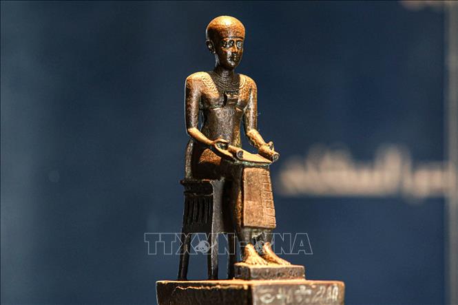 Cổ vật được trưng bày bên trong Bảo tàng Imhotep tại Saqqara, phía nam thủ đô Cairo, Ai Cập, ngày 3/12/2023. Ảnh: THX/TTXVN