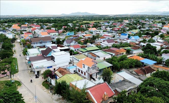 Làng dệt thổ cẩm đồng bào Chăm Mỹ Nghiệp tại thị trấn Phước Dân (Ninh Phước, Ninh Thuận). Ảnh: Nguyễn Thành - TTXVN