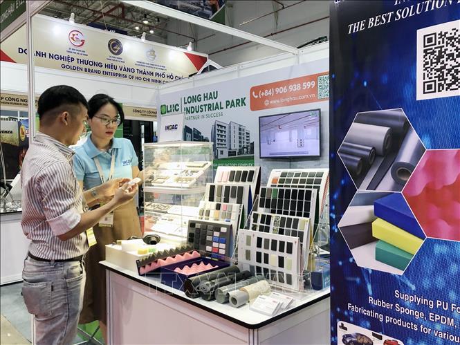 Vietnamese products on display at the trade fair. VNA Photo: Mỹ Phương
