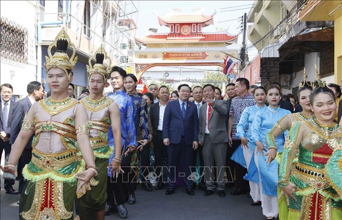 Chủ tịch Quốc hội Vương Đình Huệ đến khai trương Khu phố Viet Nam Town. Ảnh: Doãn Tấn – TTXVN