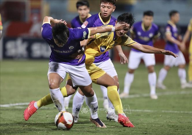 Kết thúc trận đấu, CLB Hà Nội giành chiến thắng với tỷ số 2-0. Ảnh: Minh Quyết - TTXVN
