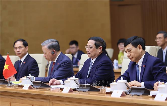 PM Pham Minh Chinh speaks at the talks. VNA Photo: Dương Giang 