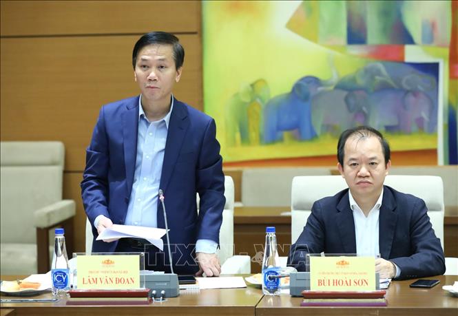 Phó Chủ nhiệm Ủy ban Xã hội của Quốc hội Lâm Văn Đoan phát biểu. Ảnh: Minh Đức – TTXVN

