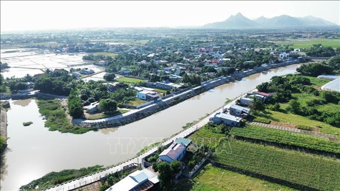 Hệ thống thủy lợi được đầu tư đồng bộ tạo thuận lợi cho sản xuất nông nghiệp của người dân huyện Ninh Phước, tỉnh Ninh Thuận. Ảnh: Nguyễn Thành – TTXVN
