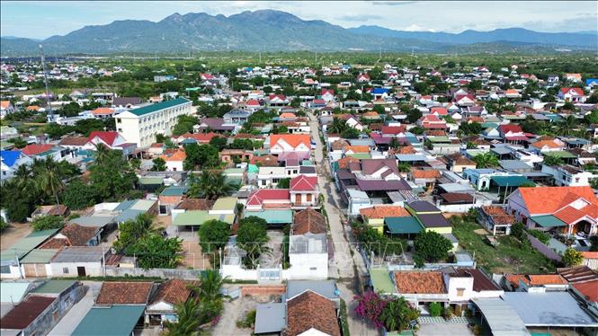 Xã nông thôn mới Phước Hữu (Ninh Phước, Ninh Thuận) nơi có đông đồng bào Chăm sinh sống. Ảnh: Nguyễn Thành - TTXVN