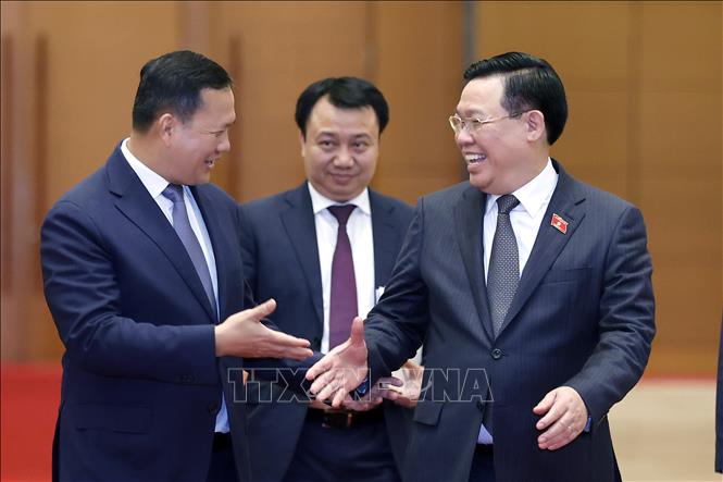 Chủ tịch Quốc hội Vương Đình Huệ hội kiến Thủ tướng Campuchia Samdech Hun Manet. Ảnh: Doãn Tấn – TTXVN