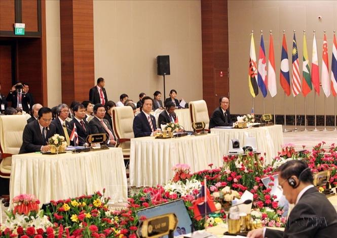 Thủ tướng Nguyễn Tấn Dũng dự Hội nghị cấp cao ASEAN – Nhật Bản lần thứ 17, tại Nay Pyi Taw, Myanmar (2014). Ảnh: Đức Tám – TTXVN